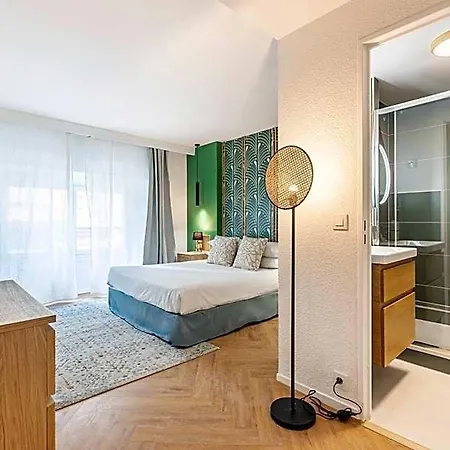 Le Bastille By Sweett Hotel 3*