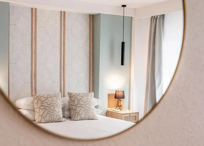 Le Bastille By Sweett Hotel